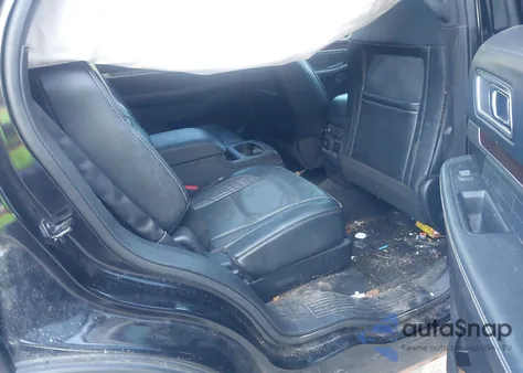 2017 Ford Explorer Platinum z USA, uszkodzony, nr VIN 1FM5K8HT6HGB12913